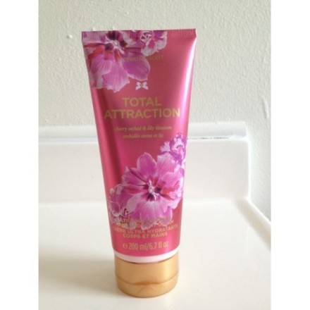 Victoria`s Secret Total Attraction