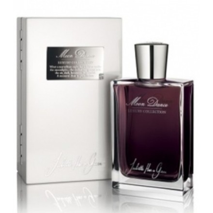 Juliette Has A Gun Moon Dance